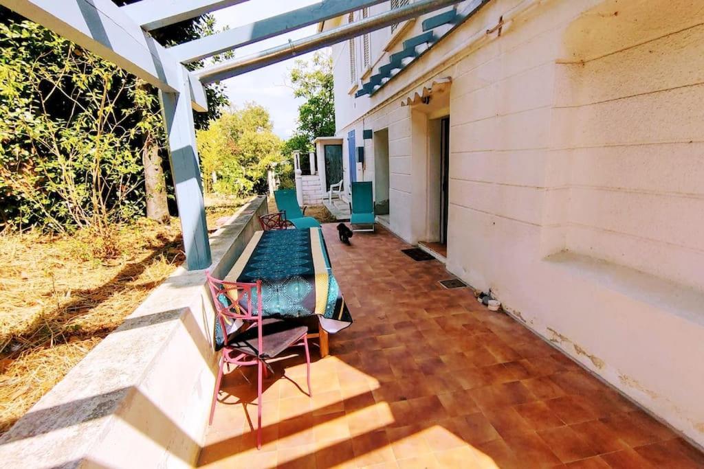 Maison De Charme A 200 Bord De Mer, Terrasse, Jardin- Lesclesdenicole Le Pradet Exterior photo
